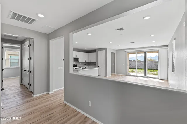 $370,000 | 613 East Elm Lane, Avondale, AZ 85323