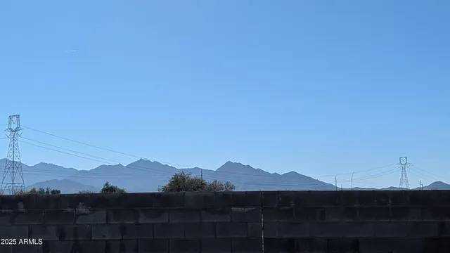 $370,000 | 613 East Elm Lane, Avondale, AZ 85323