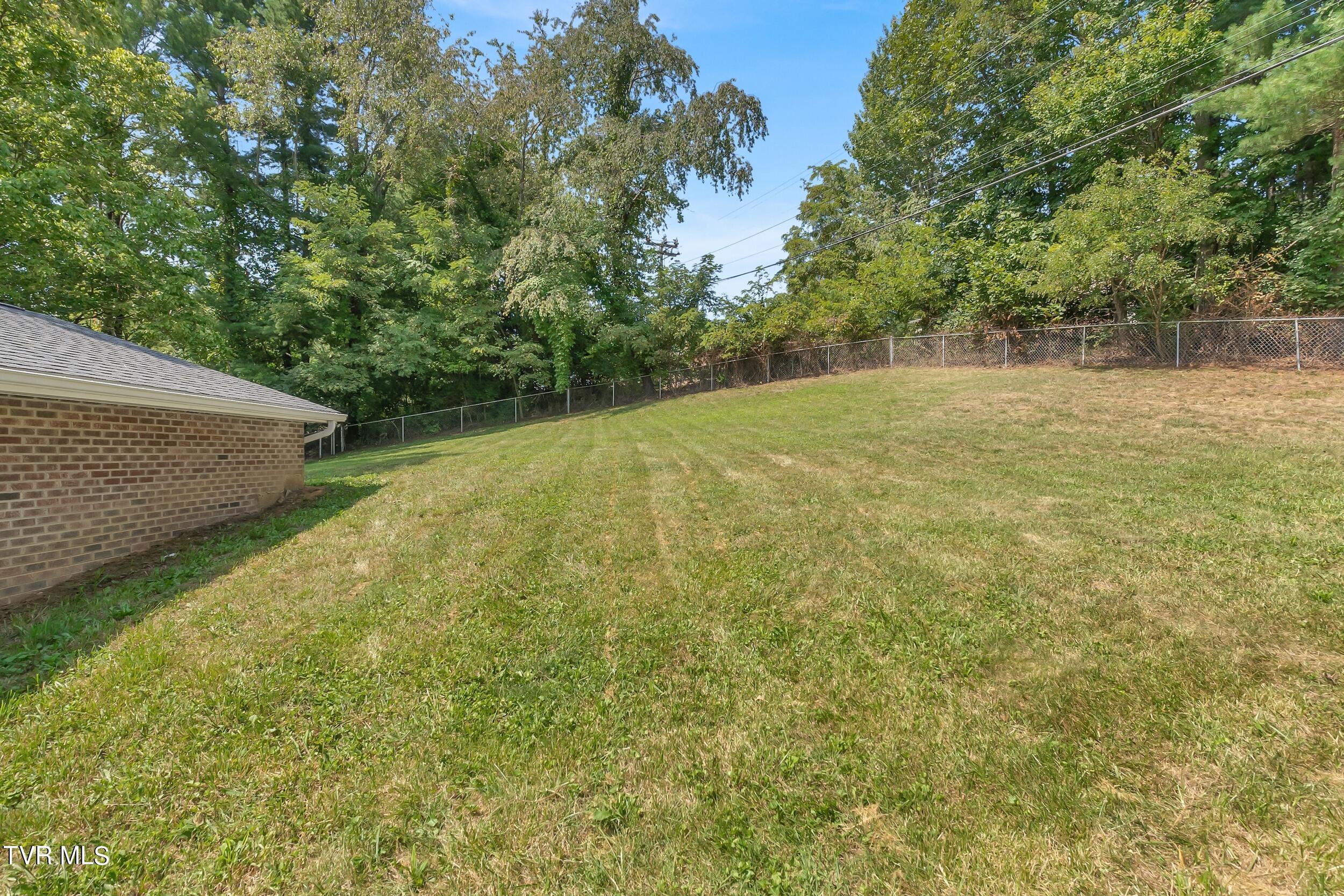 104 Chatham Road Bristol, TN 37620 - Photo 44 of 51 48_arw07116