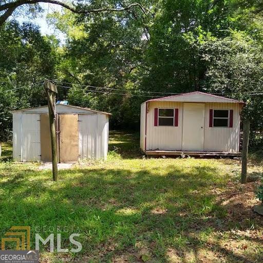 113 Maple Street, Unit 3 Hartwell, GA 30643 - Photo 7 of 7 a backyard of house with green space