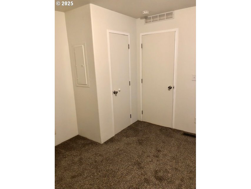 1475 Green Acres Road, Unit 76 Eugene, OR 97408 - Photo 11 of 22 a view of an empty room