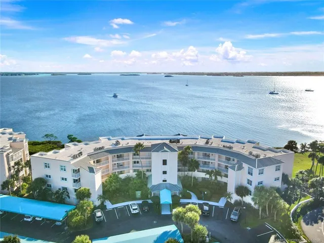 $649,000 | 5700 Northeast Island Cove Way, Unit 4301, Stuart, FL 34996