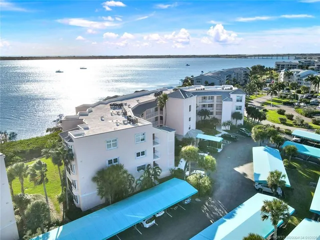 $649,000 | 5700 Northeast Island Cove Way, Unit 4301, Stuart, FL 34996