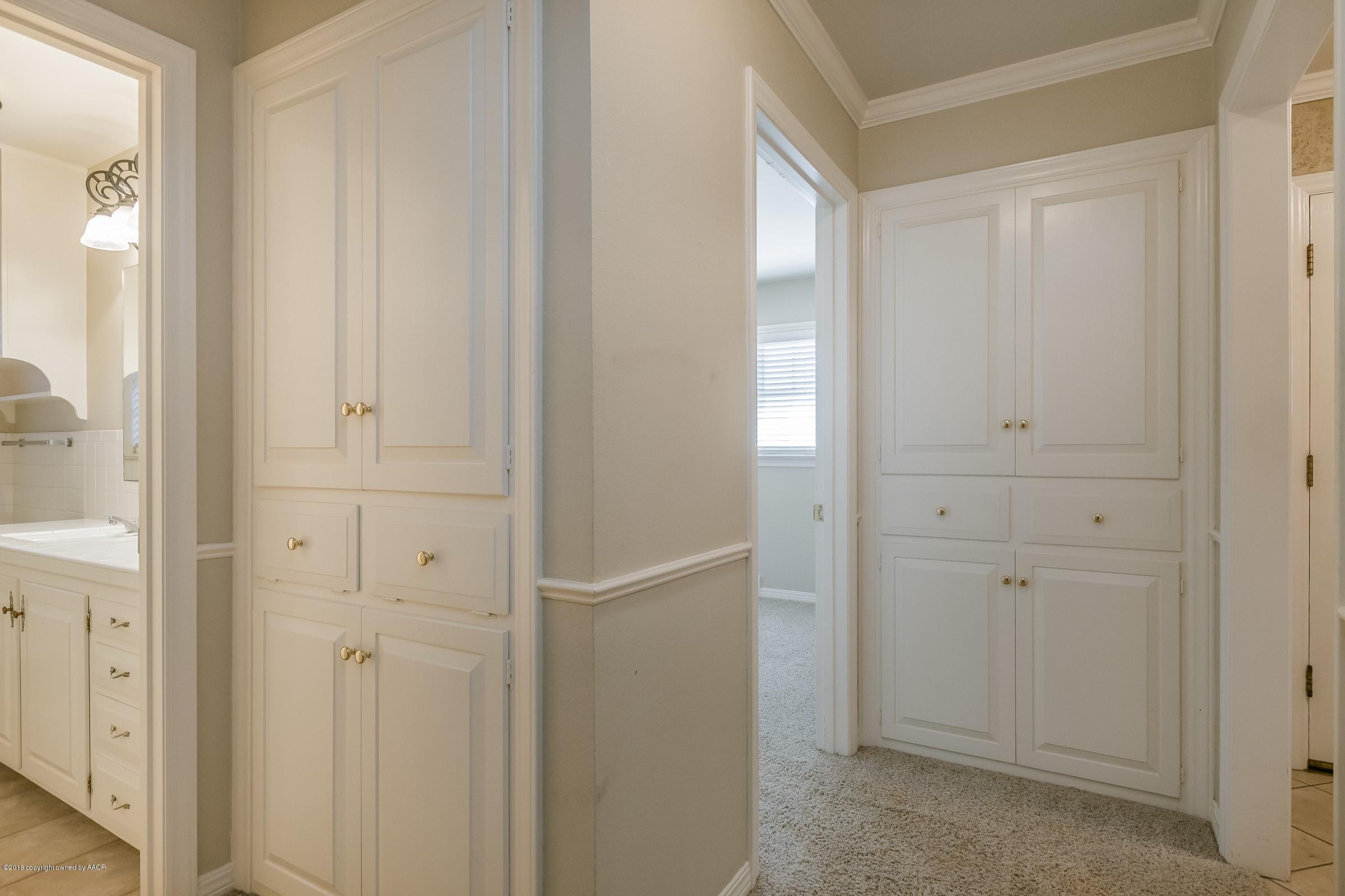 6108 Gainsborough Road Amarillo, TX 79106 - Photo 15 of 21 016_Hall Storage