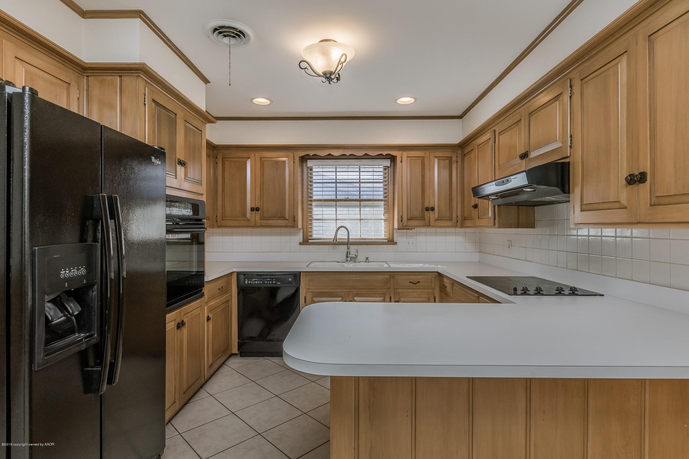 6108 Gainsborough Road Amarillo, TX 79106 - Photo 3 of 21 007_Kitchen