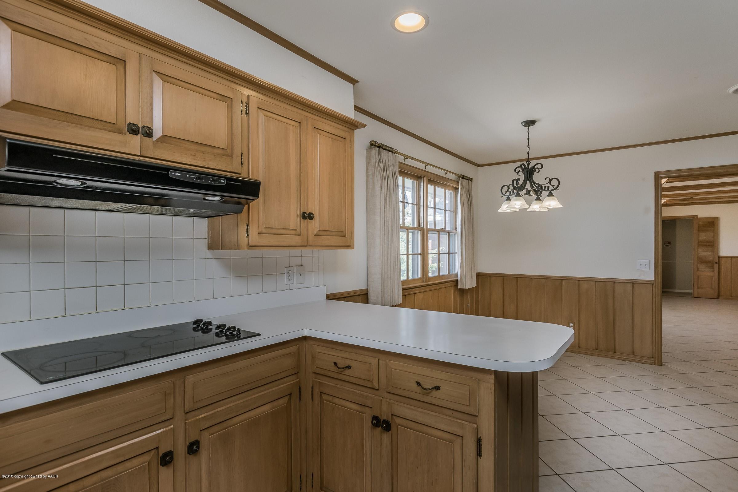 6108 Gainsborough Road Amarillo, TX 79106 - Photo 9 of 21 009_Kitchen-3