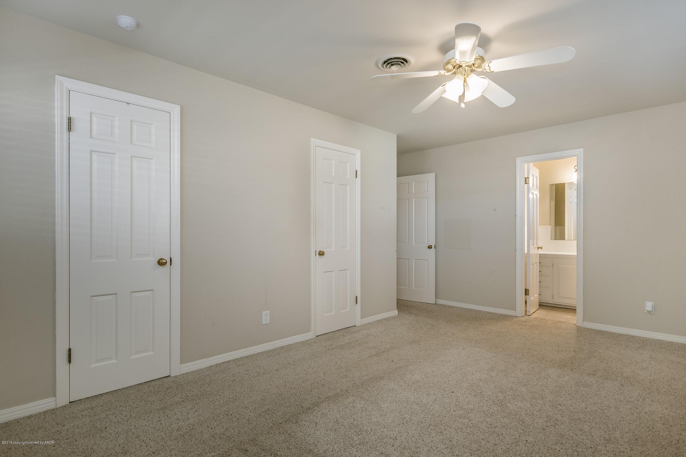 6108 Gainsborough Road Amarillo, TX 79106 - Photo 10 of 21 012_Master Bedroom-2
