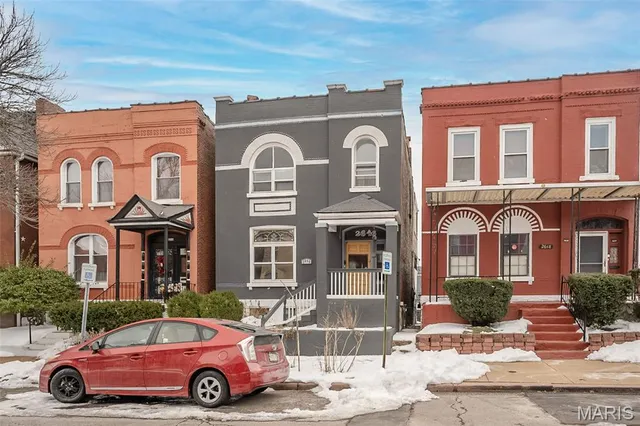 $299,000 | 2646 Nebraska Avenue, St. Louis, MO 63118