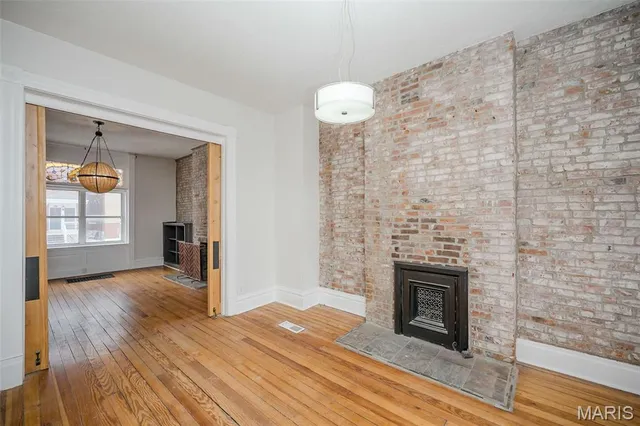 $299,000 | 2646 Nebraska Avenue, St. Louis, MO 63118