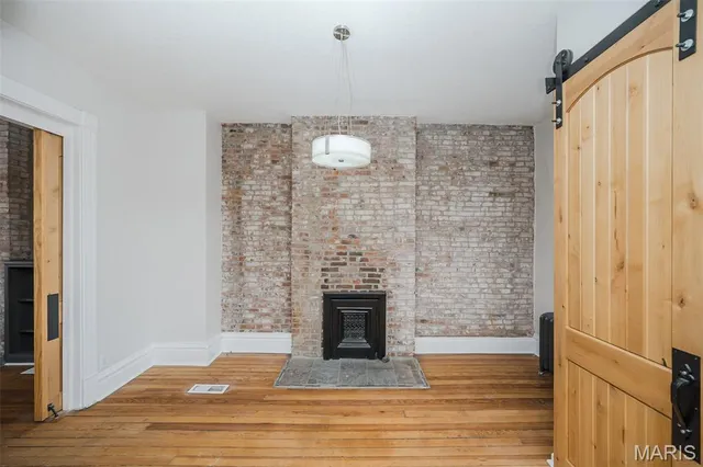 $299,000 | 2646 Nebraska Avenue, St. Louis, MO 63118