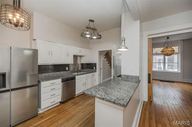 $299,000 | 2646 Nebraska Avenue, St. Louis, MO 63118