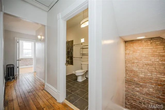 $299,000 | 2646 Nebraska Avenue, St. Louis, MO 63118