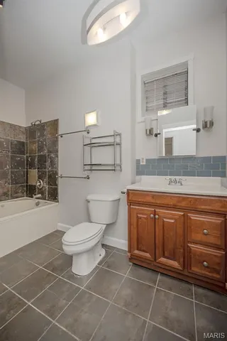 $299,000 | 2646 Nebraska Avenue, St. Louis, MO 63118