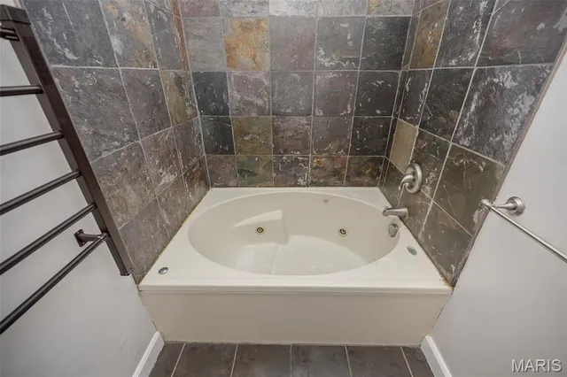 $299,000 | 2646 Nebraska Avenue, St. Louis, MO 63118