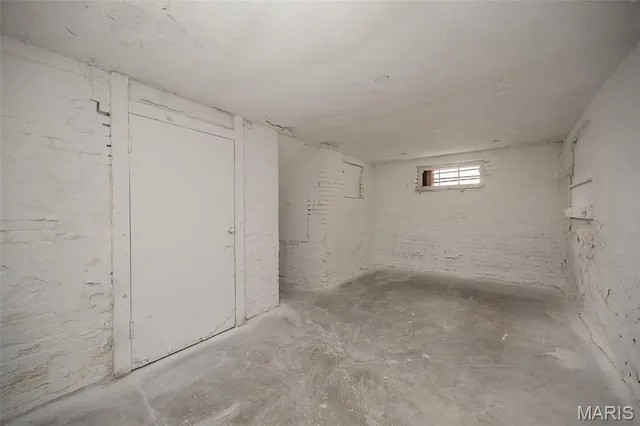 $299,000 | 2646 Nebraska Avenue, St. Louis, MO 63118