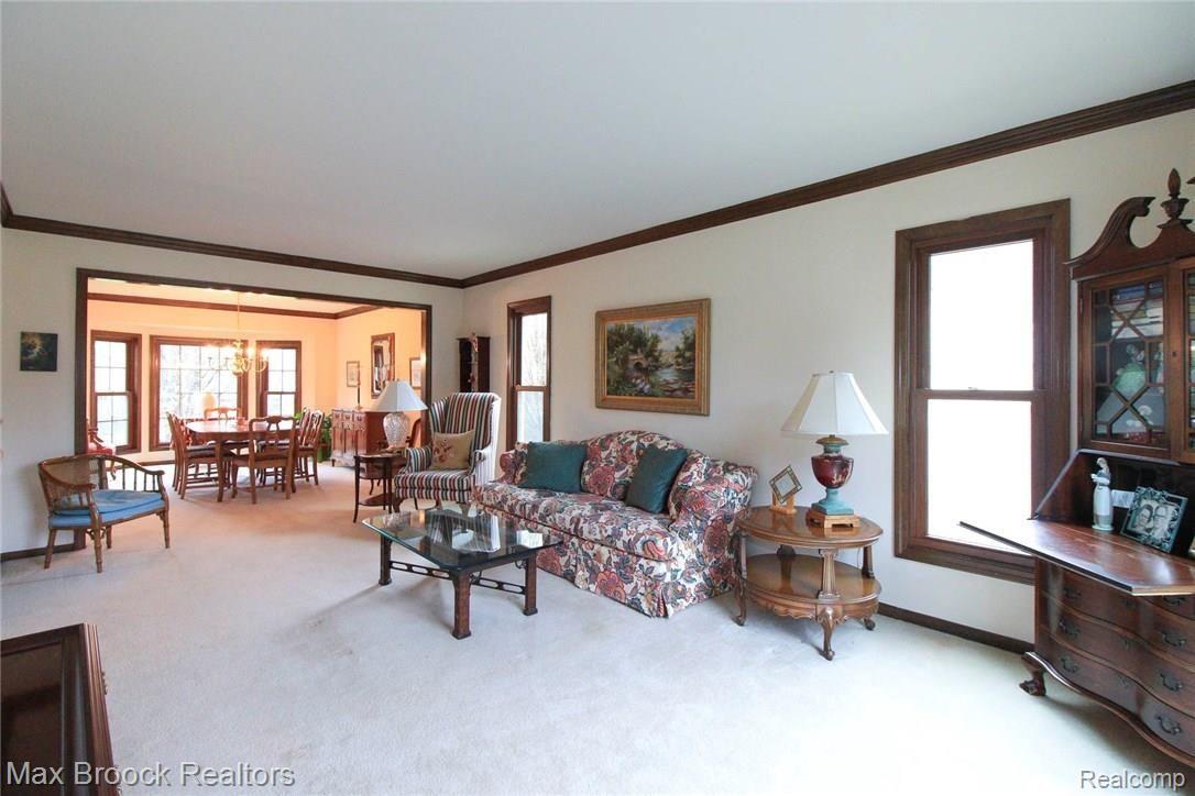 3251 Kilburn Road West Rochester, MI 48306 - Photo 11 of 53 D06B8DD8-0935-4299-9FAD-5B8F9ADEFEAA.jpeg