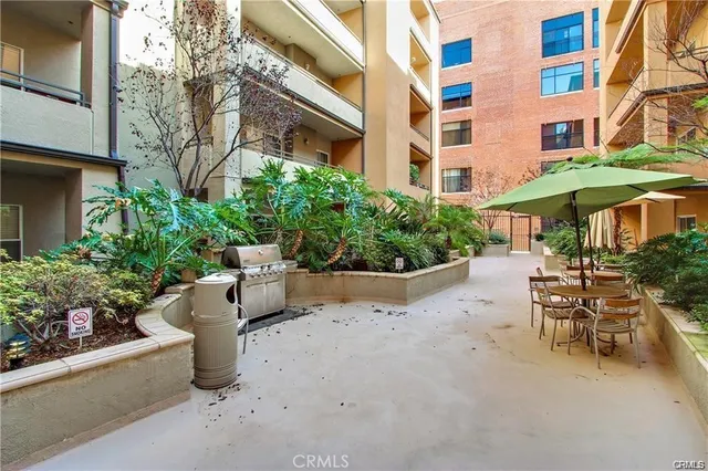 $2,798 | 838 Pine Avenue, Unit 402, Long Beach, CA 90813