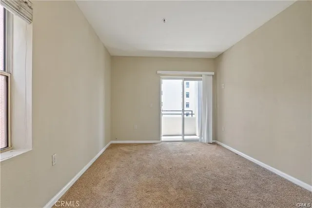 $2,798 | 838 Pine Avenue, Unit 402, Long Beach, CA 90813