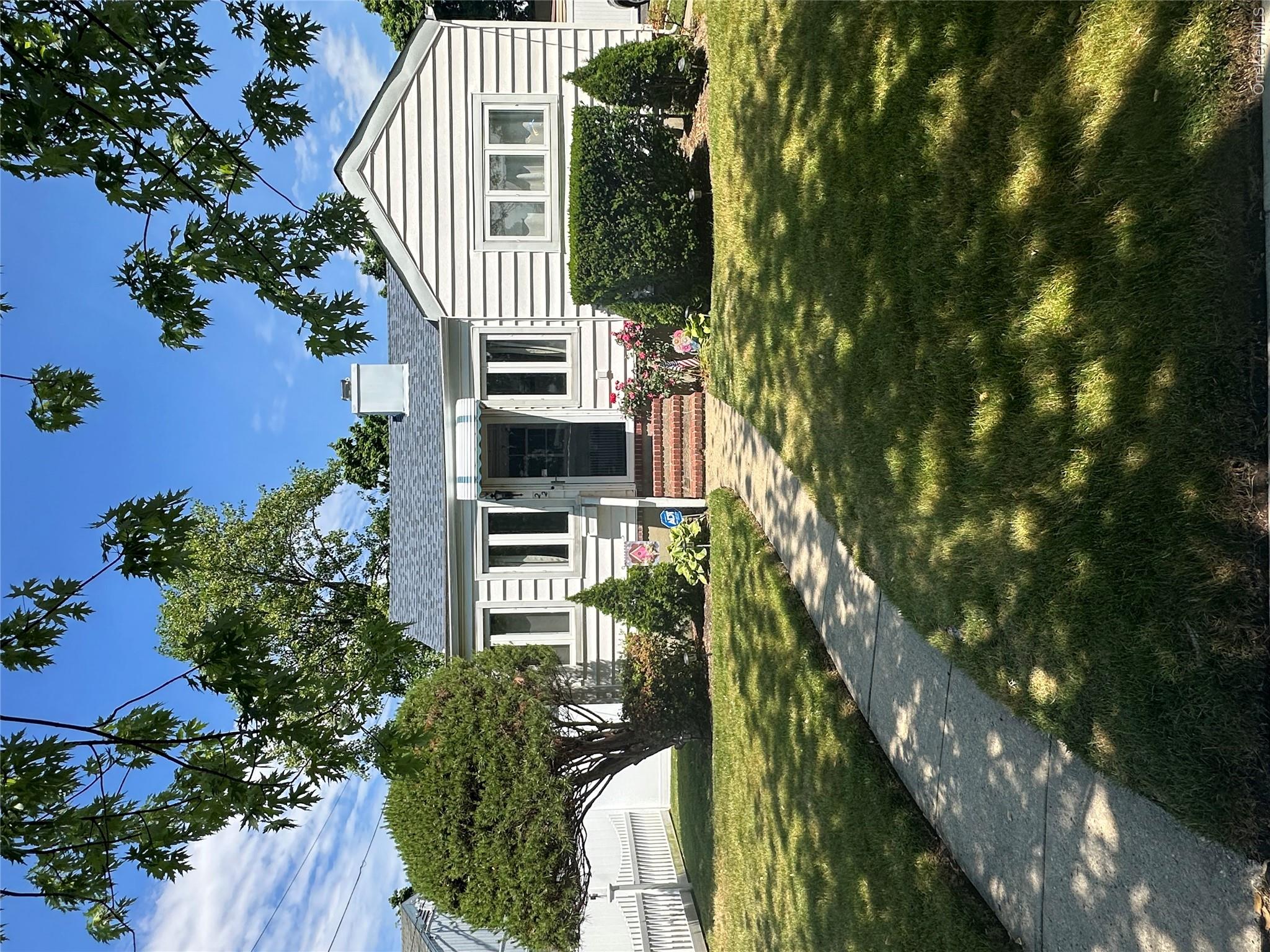 22 Alice Street Merrick, NY 11566 - Photo 1 of 12