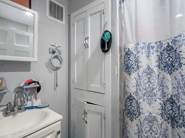 $649,900 | 248 Somerset Avenue, Taunton, MA 02780