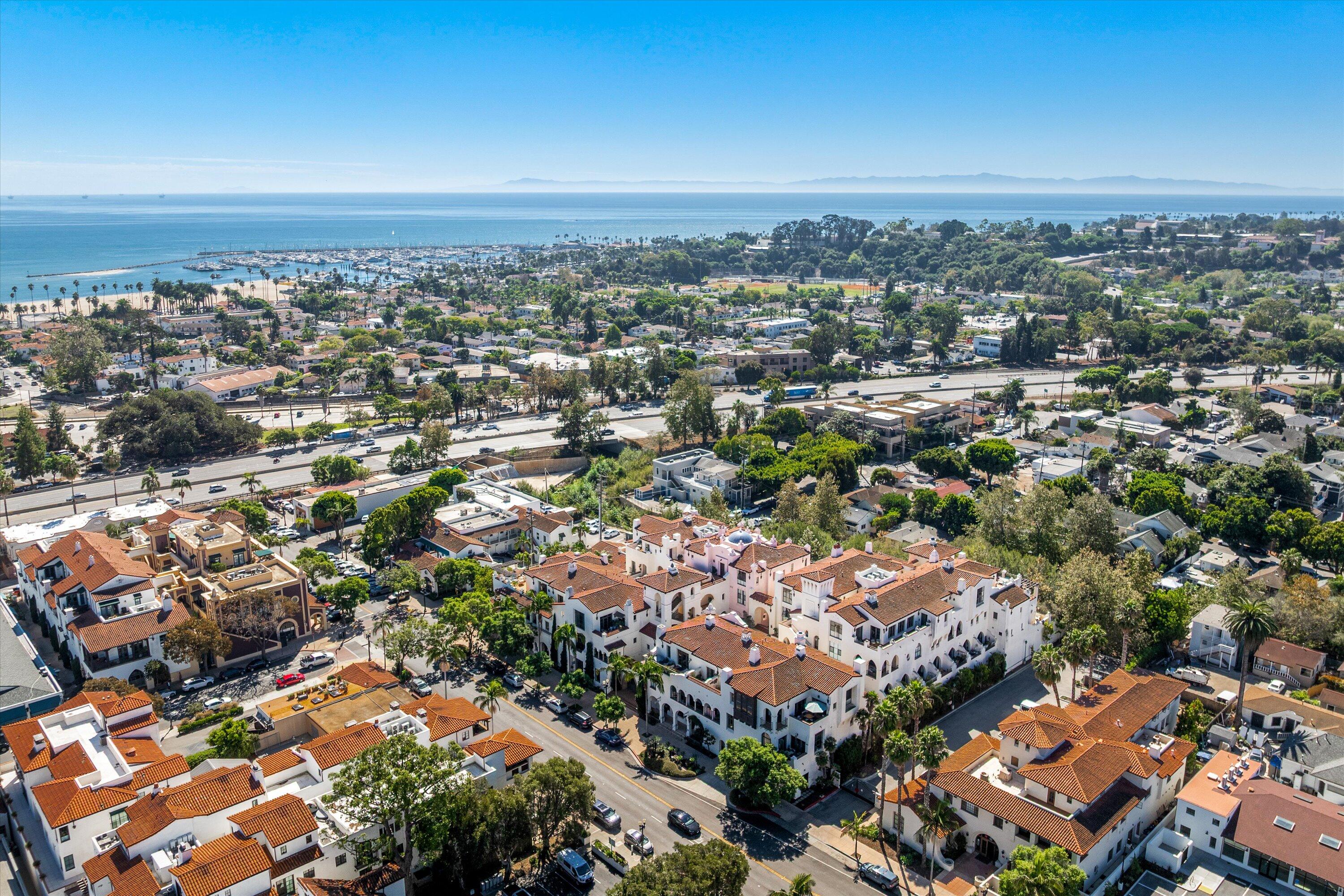 401 Chapala Street, Unit 214 Santa Barbara, CA 93101 - Photo 29 of 31 an aerial view of multiple house