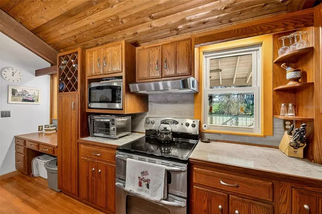 $699,900 | 2635 North Dover Road, Dover, FL 33527