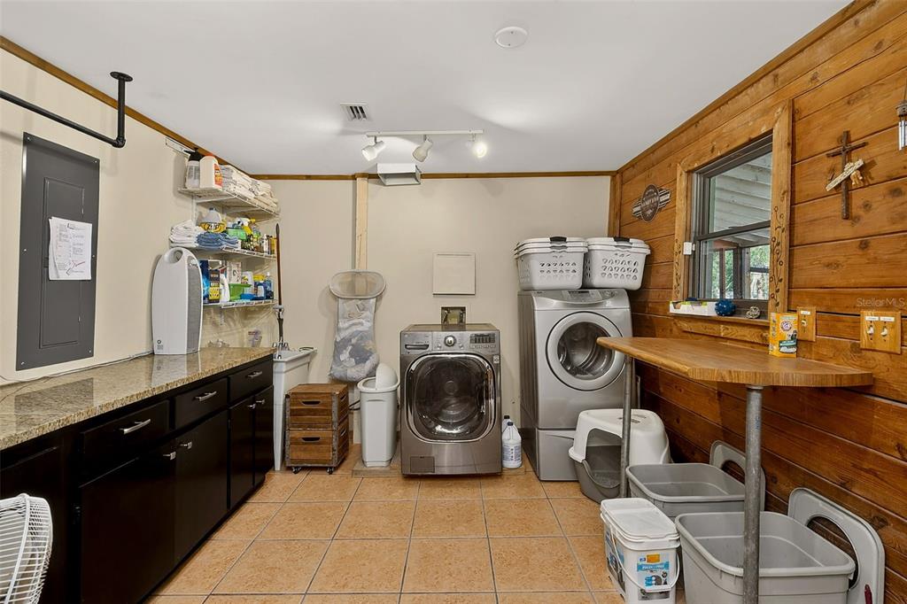 2635 North Dover Road Dover, FL 33527 - Photo 21 of 84