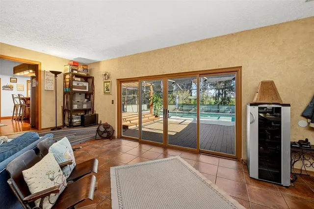 $699,900 | 2635 North Dover Road, Dover, FL 33527