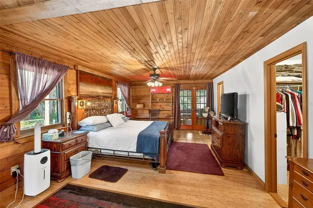 $699,900 | 2635 North Dover Road, Dover, FL 33527