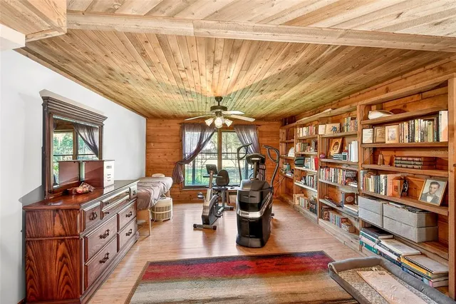 $699,900 | 2635 North Dover Road, Dover, FL 33527