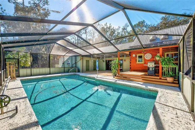 $699,900 | 2635 North Dover Road, Dover, FL 33527