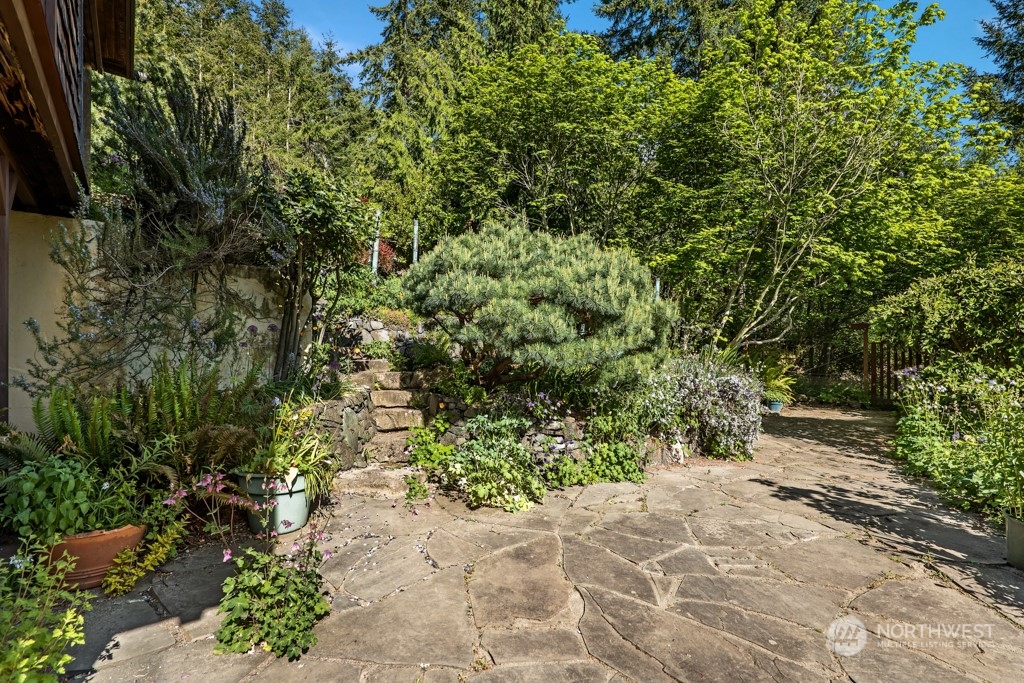 5610 Cape George Road Port Townsend, WA 98368 - Photo 30 of 37 a view of a pathway with a tree