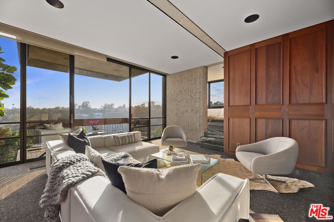 407 Upper Mesa Road Santa Monica, CA 90402 - Photo 18 of 54