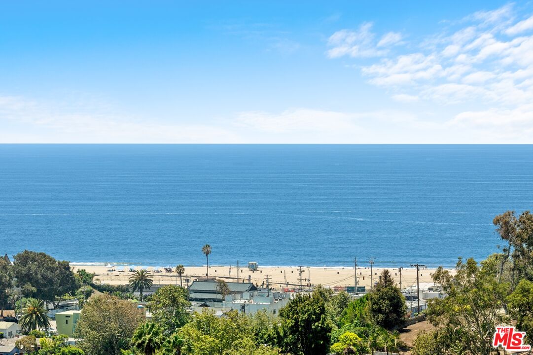 407 Upper Mesa Road Santa Monica, CA 90402 - Photo 3 of 54