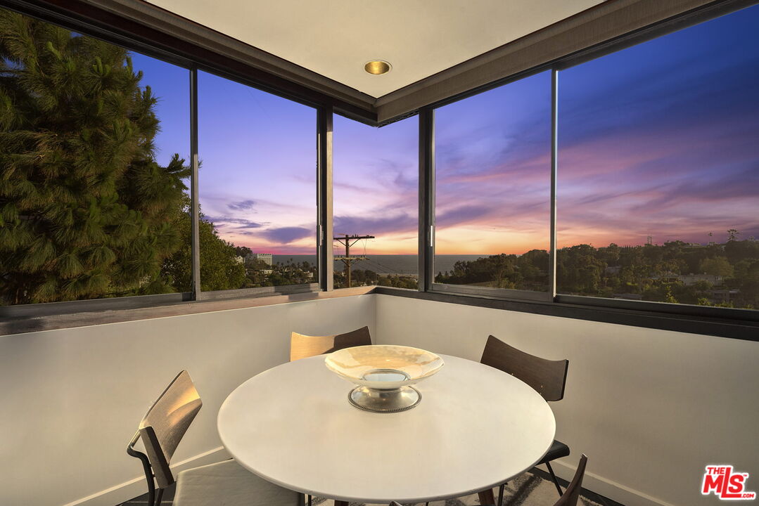 407 Upper Mesa Road Santa Monica, CA 90402 - Photo 36 of 54