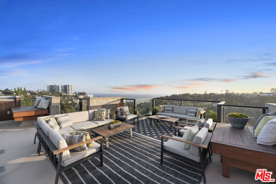 407 Upper Mesa Road Santa Monica, CA 90402 - Photo 44 of 54