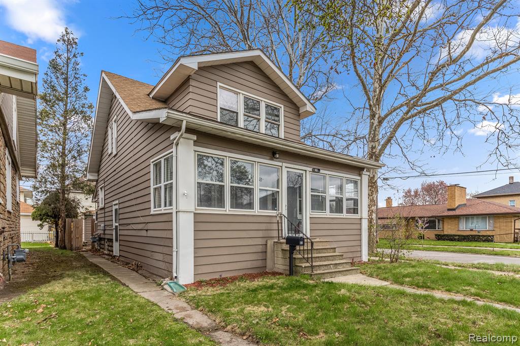 63 Elm Street River Rouge, MI 48218 - Photo 3 of 31