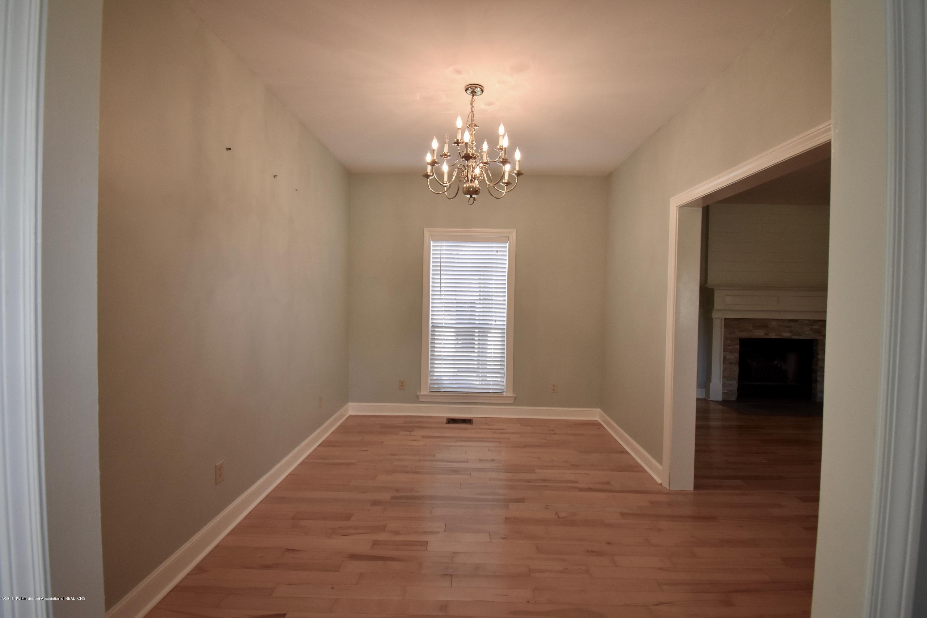 2750 Dean Road Nesbit, MS 38651 - Photo 17 of 28 Dining Room