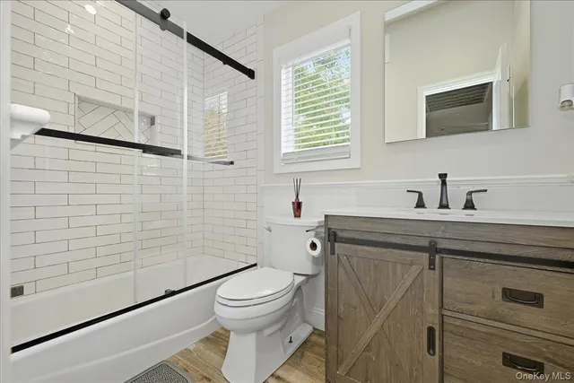 $849,999 | 16 Country Ln Drive, Kings Park, NY 11754