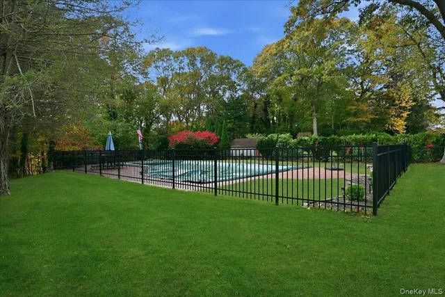 $849,999 | 16 Country Ln Drive, Kings Park, NY 11754