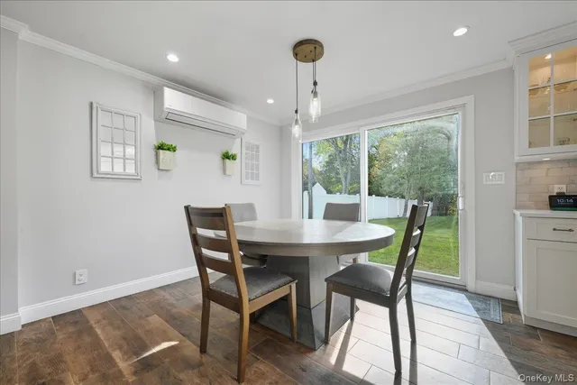 $849,999 | 16 Country Ln Drive, Kings Park, NY 11754