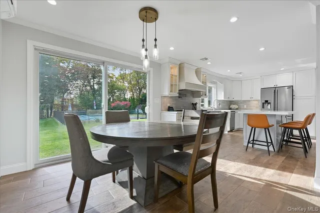 $849,999 | 16 Country Ln Drive, Kings Park, NY 11754