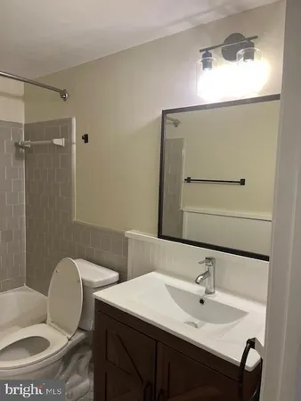 $2,290 | 4410 Oglethorpe Street, Unit 717, Hyattsville, MD 20781