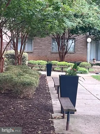 $2,290 | 4410 Oglethorpe Street, Unit 717, Hyattsville, MD 20781