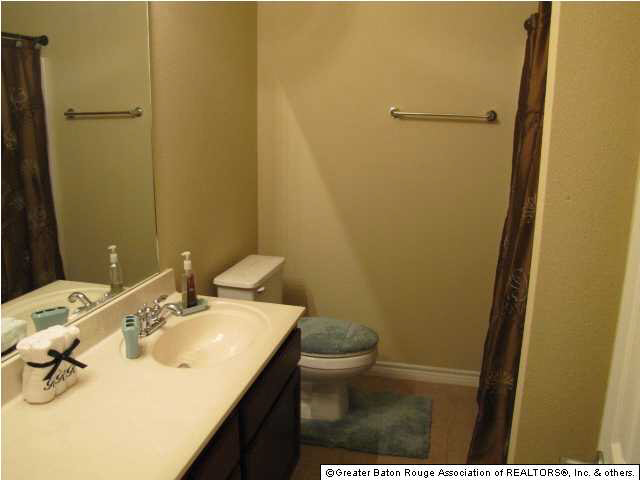 1970 Hunters Ridge Drive Baton Rouge, LA 70816 - Photo 13 of 17 Gallery Image 13