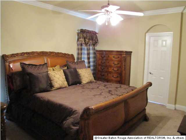 1970 Hunters Ridge Drive Baton Rouge, LA 70816 - Photo 14 of 17 Gallery Image 14