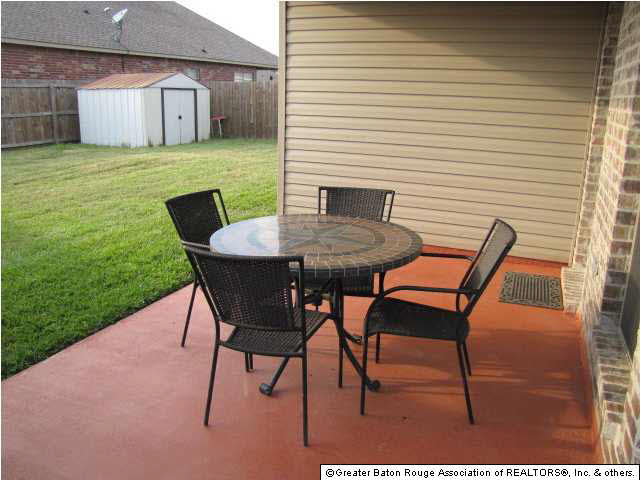 1970 Hunters Ridge Drive Baton Rouge, LA 70816 - Photo 16 of 17 Gallery Image 16