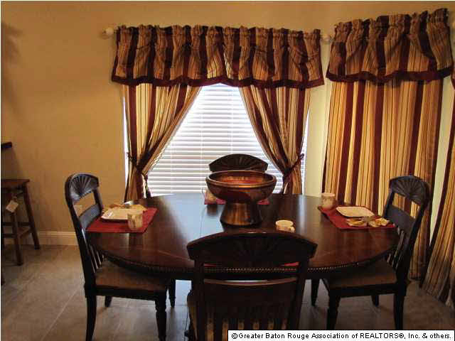 1970 Hunters Ridge Drive Baton Rouge, LA 70816 - Photo 10 of 17 Gallery Image 10