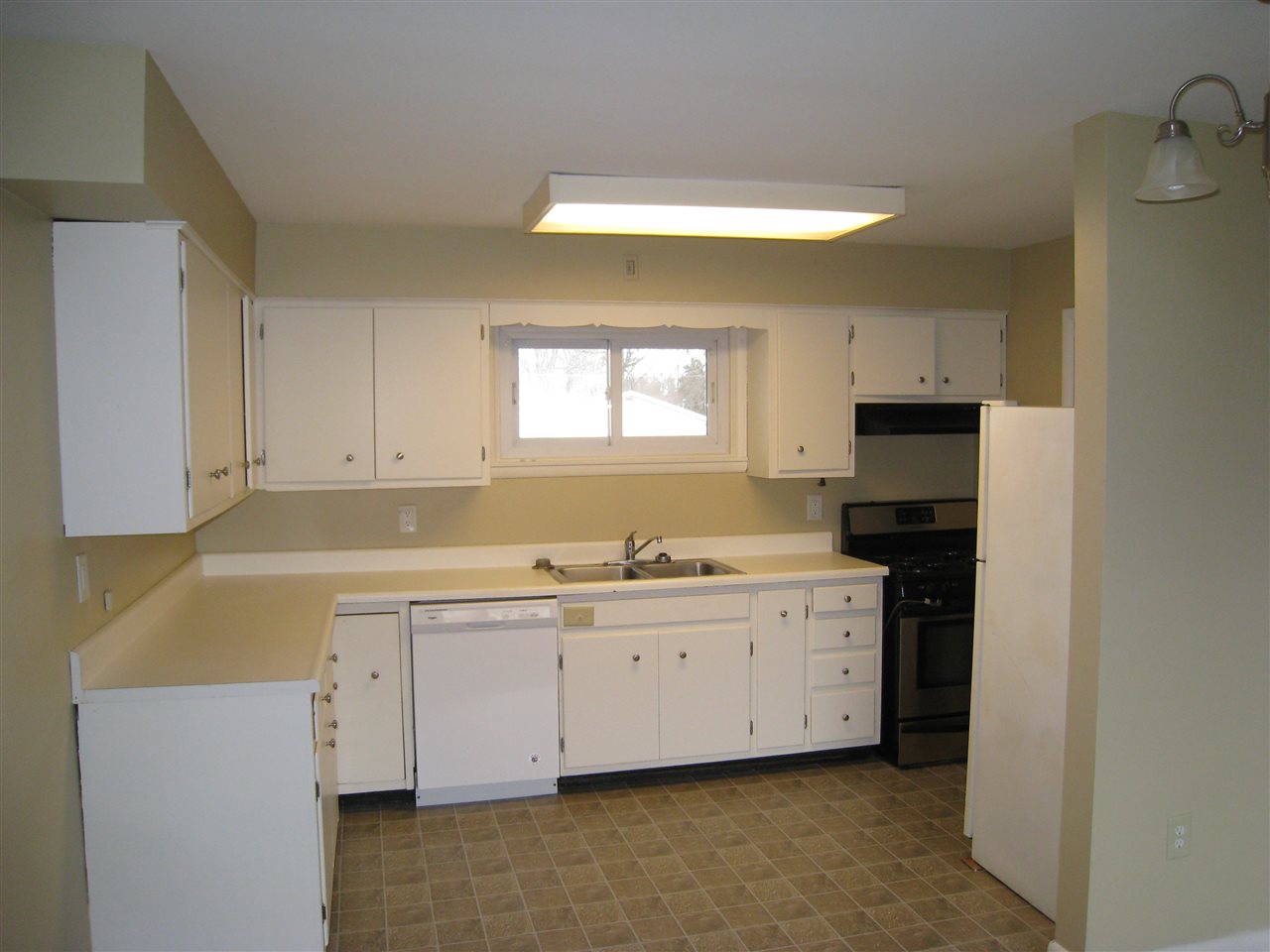 2338 Engle Road Fort Wayne, IN 46809 - Photo 4 of 12