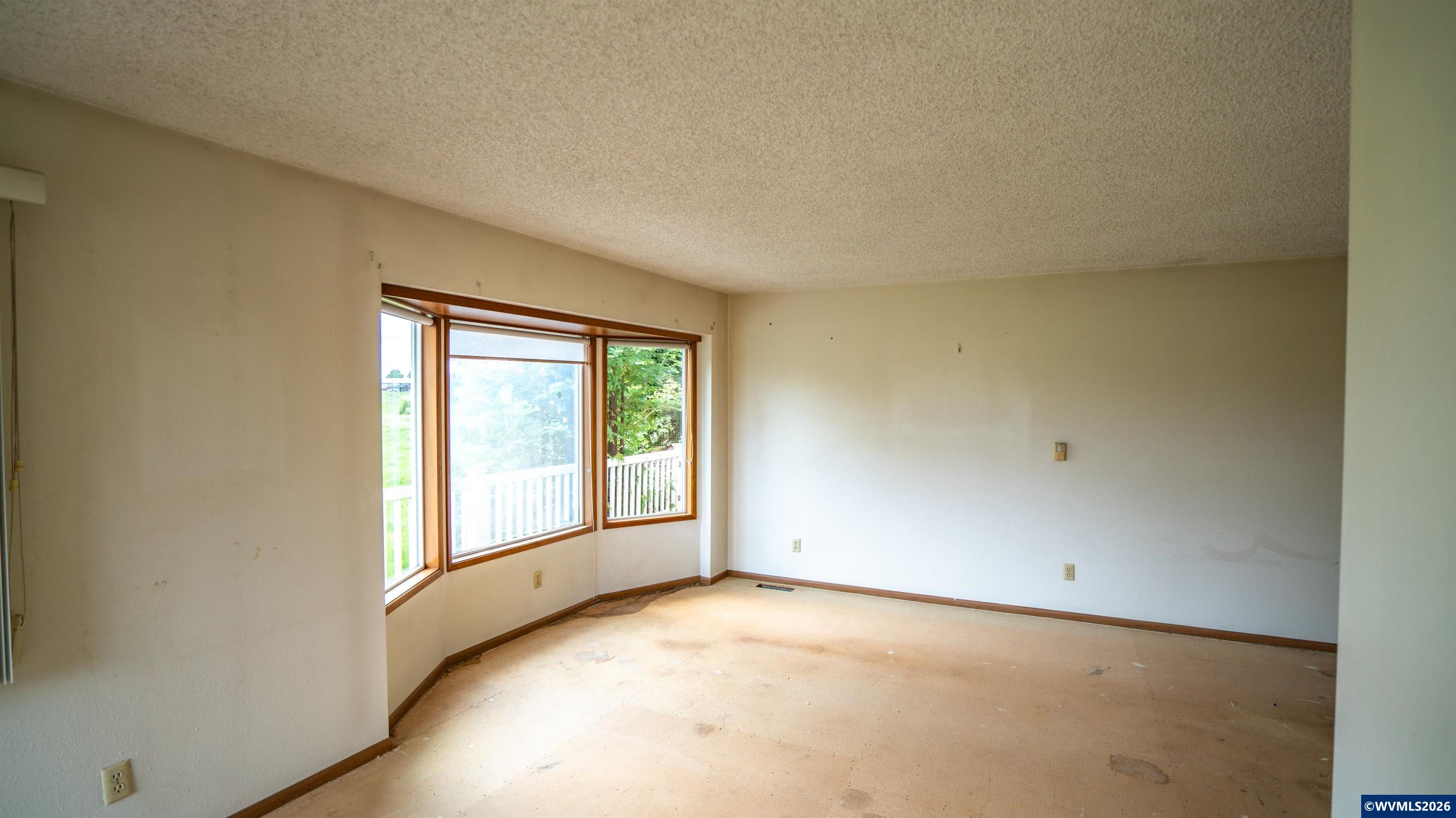 12984 Elliott Prairie Road Northeast Woodburn, OR 97071 - Photo 9 of 48